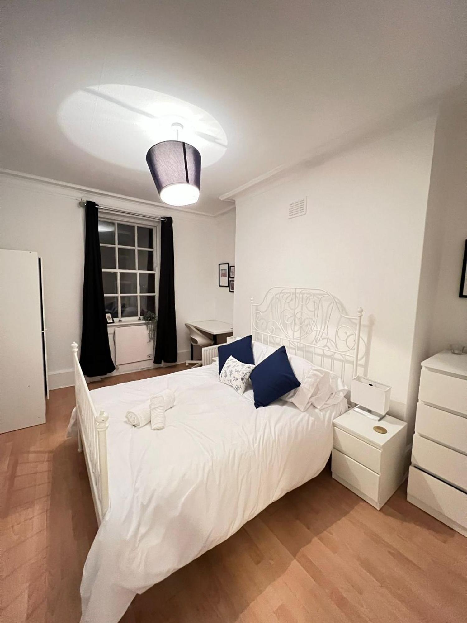 Lovely 2 Bed Flat In Soho! London Ngoại thất bức ảnh