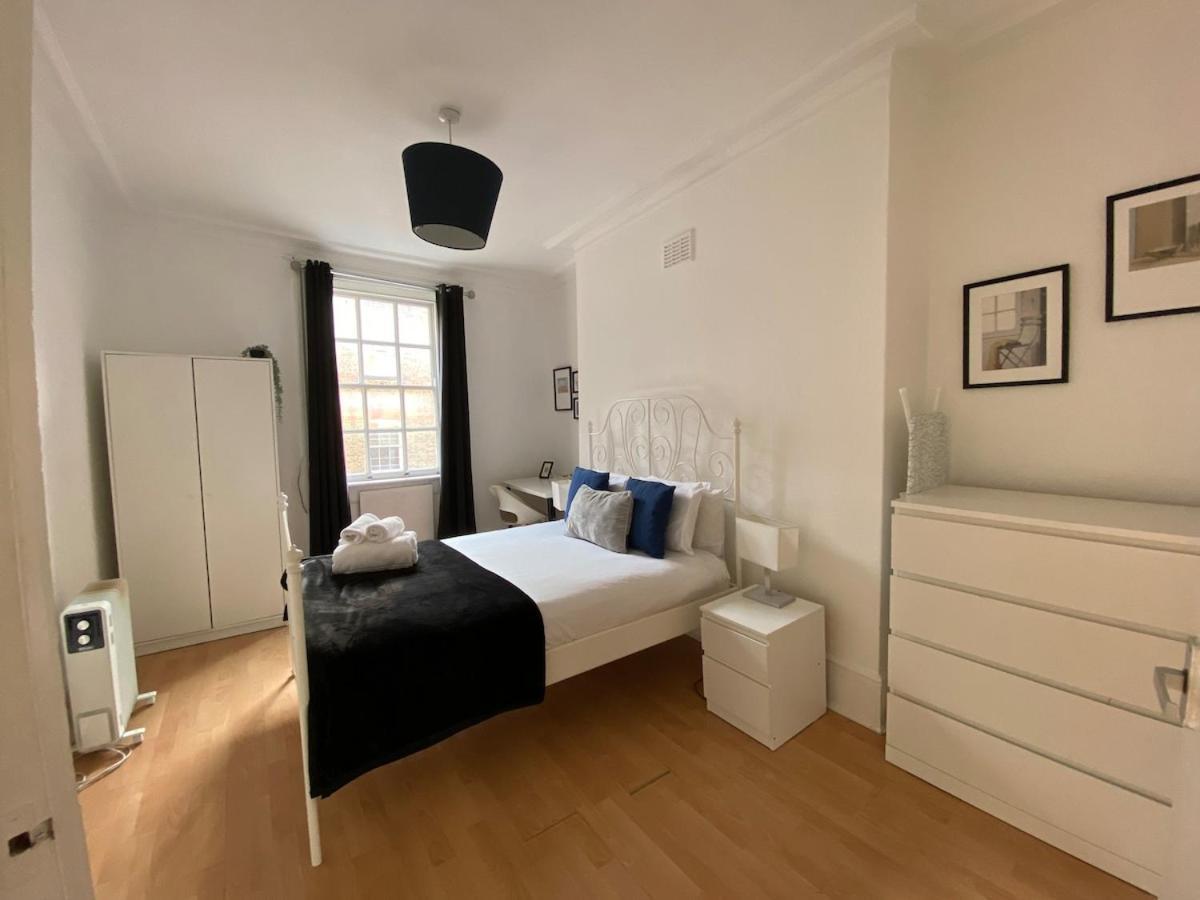 Lovely 2 Bed Flat In Soho! London Ngoại thất bức ảnh