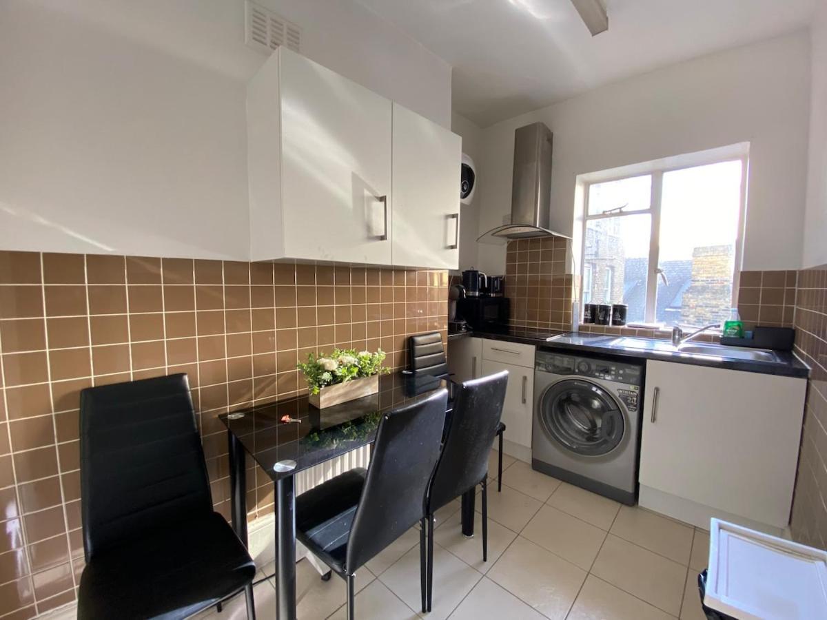 Lovely 2 Bed Flat In Soho! London Ngoại thất bức ảnh