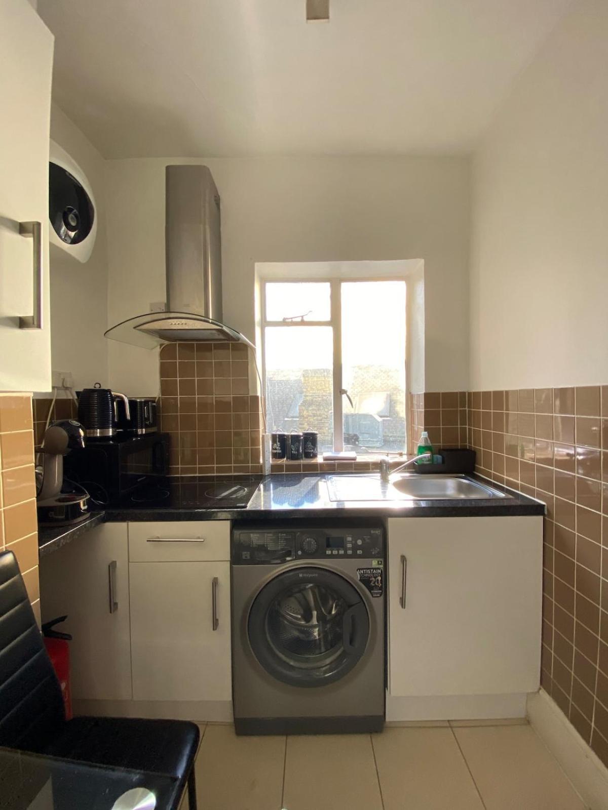 Lovely 2 Bed Flat In Soho! London Ngoại thất bức ảnh
