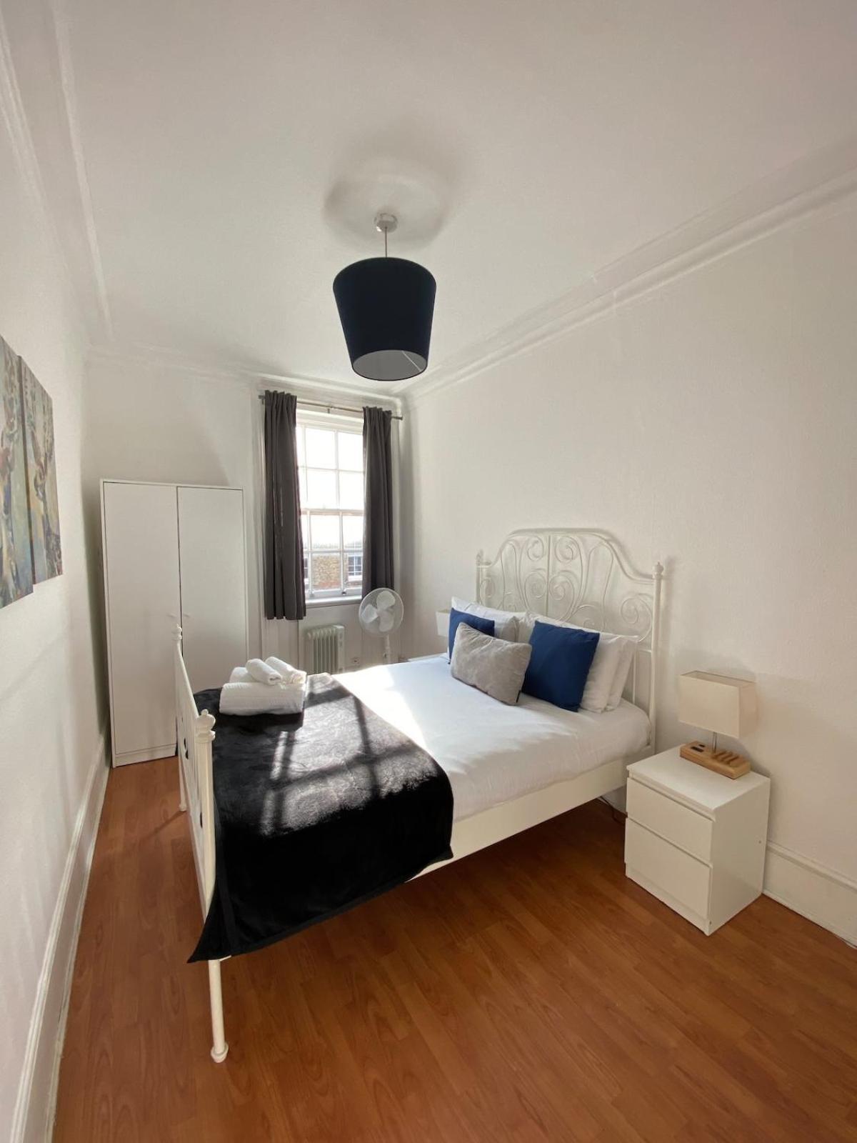 Lovely 2 Bed Flat In Soho! London Ngoại thất bức ảnh